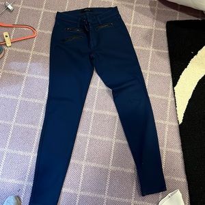 Lightly worn J Beand jeans with zipper decal size 27